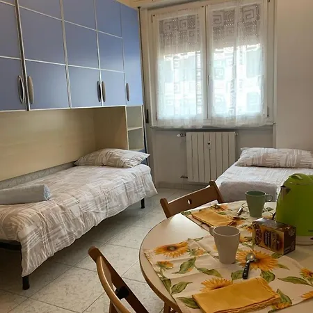 Grazioso Monolocale Zona Porta Romana Milaan