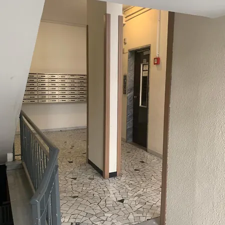 Grazioso Monolocale Zona Porta Romana * Milaan