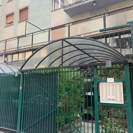 Grazioso Monolocale Zona Porta Romana Milaan